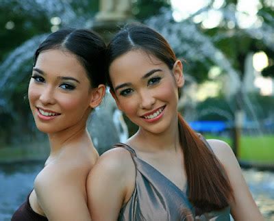 Beautiful Asian Model Hot Twins Sister