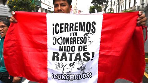Crisis Sin Precedentes En Perú Vizcarra Disuelve El Congreso Dominado Por La Oposición