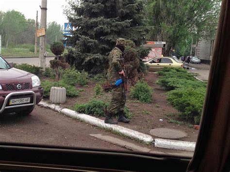 Clarissa Ward Cbs News Crew Held By Pro Russia Militants As Ukraine Military Moves On Slavyansk