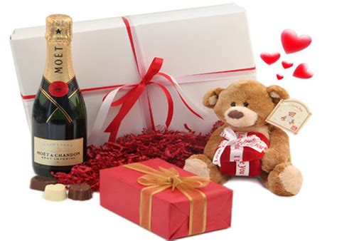 Share them in the comments below! Cute Valentines Day Ideas for Him 2021 (Boyfriend / Husband)