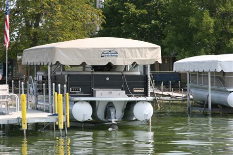 What makes them some great? Pontoon Lifts | Lift Options | ShoreStation®
