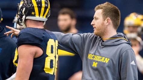Michigan Tight Ends Coach Jay Harbaugh Has A Unique Approach To In Home Visits Footballscoop