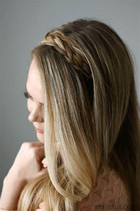 Here's a super easy tutorial on a twisted dutch headband braid. Braided Headband