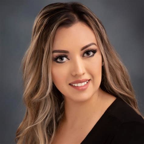 Violet Trujillo Columbus Ne Real Estate Associate Remax Total Realty