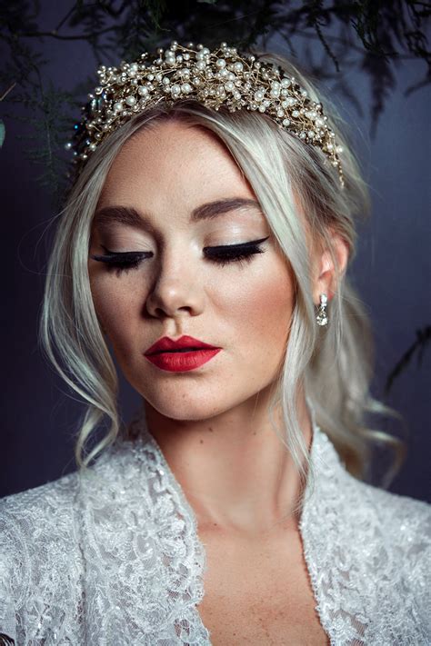 There will be a temperature check upon arrival. Beautiful Bridal Headpiece Trends for 2019 and How To Wear Them | Love My Dress® UK Wedding Blog