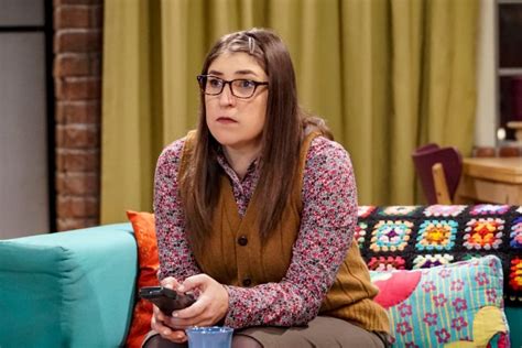 The Big Bang Theory Mayim Bialiks Son Plays Game With Amy Billboards