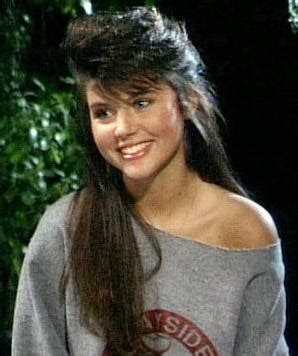 What Ever Happened To Kelly Kapowski From The Tv Show Saved By The