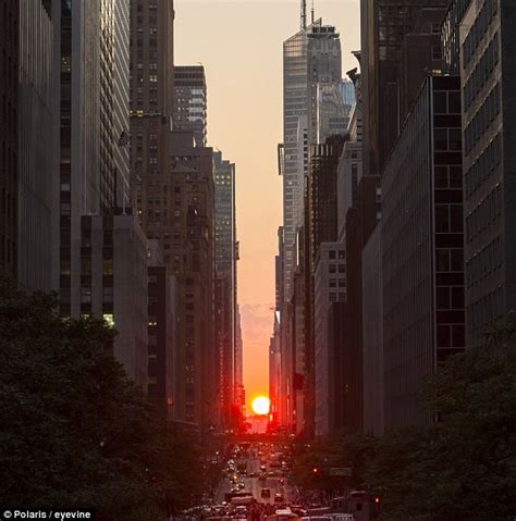 Manhattanhenge Sees Tourists Crestfallen As Nyc Sunset Phenomenon