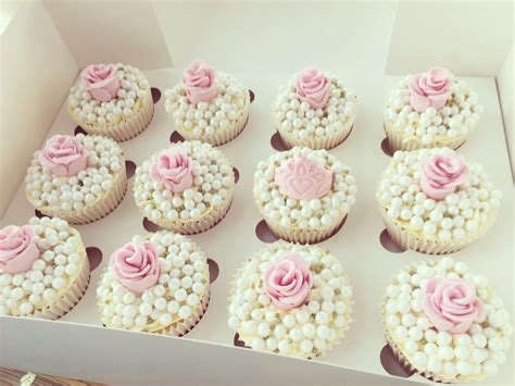 Classy Bachelorette Party Cupcakes Pearly Pink And Pretty Brautparty Cupcakes Brautparty
