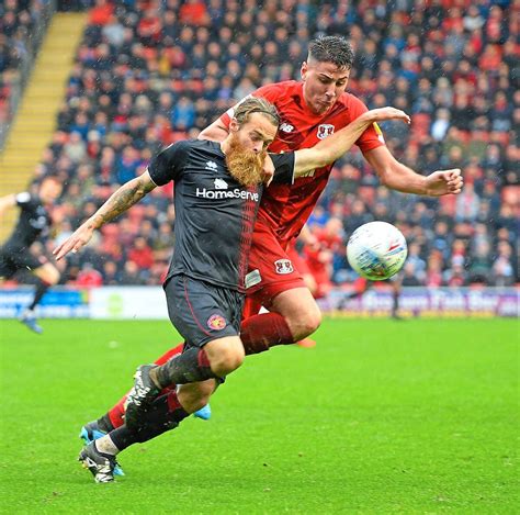 Stuart Sinclair Frustrated At Walsall Showing Express And Star