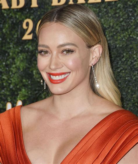 See hilary duff pictures, photo shoots, and listen online to the latest music. Hilary Duff Cleavage