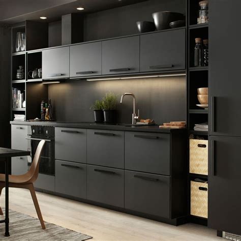 Nous proposons différentes largeurs de meubles hauts pour la cuisine, pour que vous puissiez créer une cuisine harmonieuse mais unique. Catalogue cuisine IKEA 2020 : découvrez vite les ...