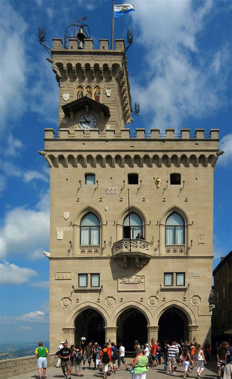 Una giornata nel cuore dell'italia ma in terra straniera. San Marino - Wikiwand