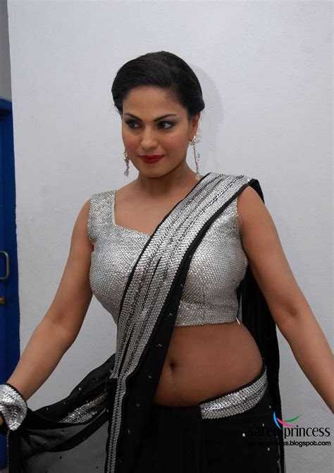 Hottest Paki Actress Veena Malik Trying Irresistibly Attractive In A
