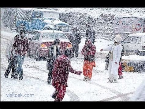 Where is hotel one mall road murree located? Snow Fall at Murree Mall Road 15 January 2017 - YouTube