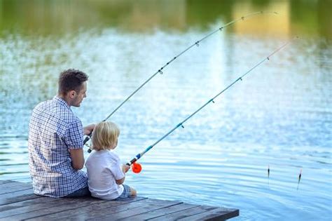 Teaching Your Kids To Fish During Your Houseboat Vacation