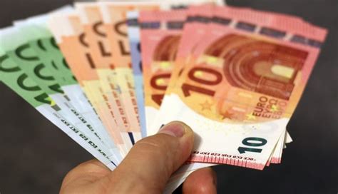 Euro Currency Rate Reflects A Strengthening Euro Zone