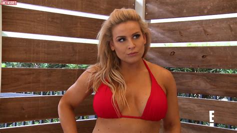 natalie neidhart nua em total divas