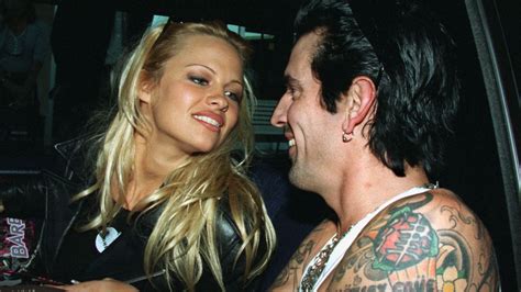 pamela anderson and tommy lee new series pam and tommy and the story of the ultimate sex tape