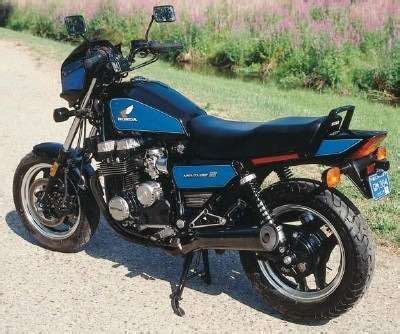 It has been sitting for a few years. Retro Motorcycle Blog: 1984 Honda Nighthawk 700S