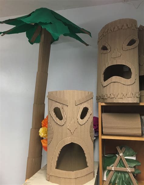 I made the same kind of palm trees but about every 2 feet on the trunk, i cut a wedge out of the cardboard tube with a hand saw, bent the tube and duct taped it before i put the. Pin on Luau