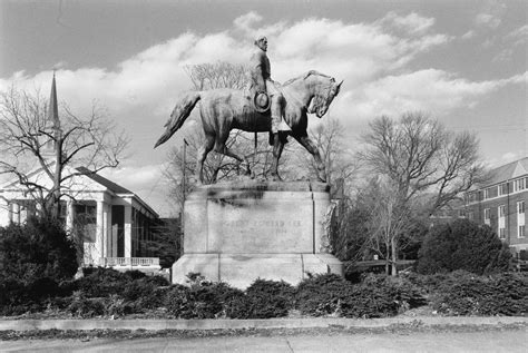 Virginia Monuments And The Republican Quandary The Standard Sc