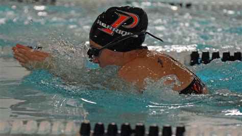 Prep Girls Swimming Baraboo Rolls With Line Up Changes In 129 37 Win