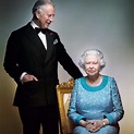 Photo of Queen and Prince Charles marks end of 90th year - ITV News