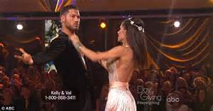 Dancing With The Stars Kelly Monacos Sizzling Chemistry With Valentin