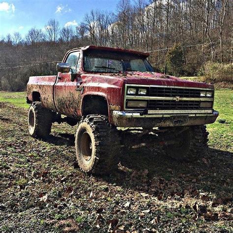 Square Body Chevy K10 Lifted With Boggers In 2020 Jacked Up Trucks