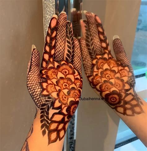 Best Mehndi Henna Artists In Dubai With Home Service Uae Insure