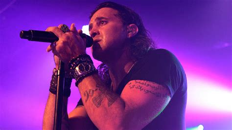 Creed Singer Scott Stapp Claims Hes Broke And Homeless In Rambling