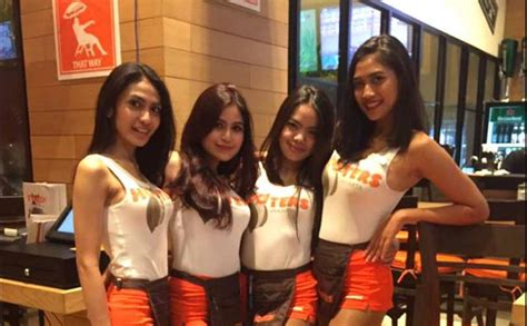 Hooters Promises Servers Will Dress More Modestly While Restaurant