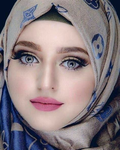 Beautiful Eyes Innocent Face Muslim Hijab Girl Wallpaper Most