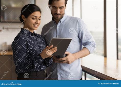 Hindu Female Mentor Show Male Intern Problem Solution On Pad Stock Image Image Of Ethnicity