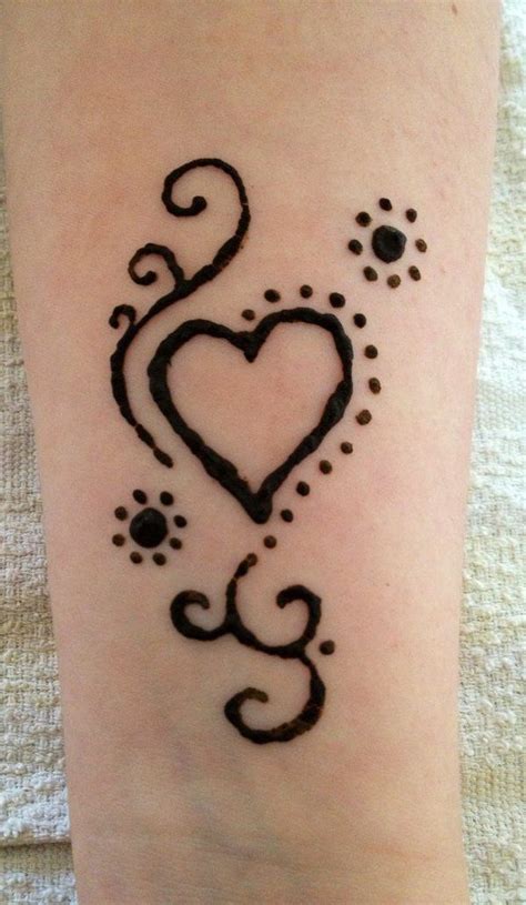 Top 30 simple tattoos for men & women | small simple tattoo ideas and inspiration. 84 Meaningful Easy Tattoo Ideas in 2020 - Custom Tattoo Art