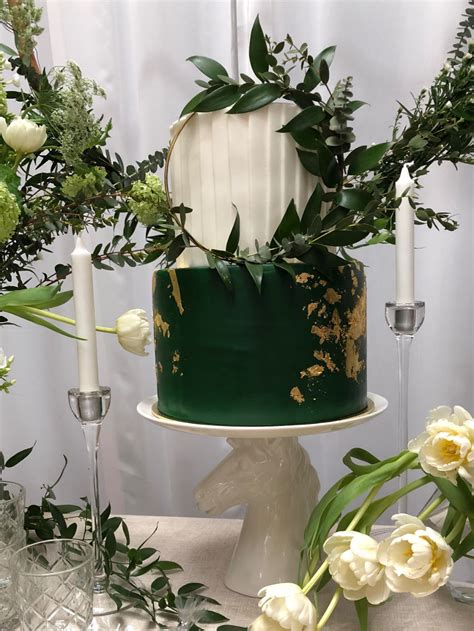 Gold&green® foods factory in järvenpää is now carbon neutral. Emerald Green & Gold Foil Wedding Cake | Green wedding ...