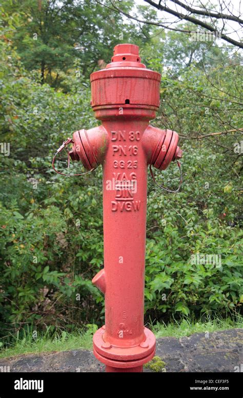Hydranten Hi Res Stock Photography And Images Alamy