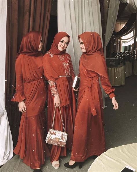 Dress Gaun Bridesmaids Hijab On Instagram Bridesmaids Hijab 1000