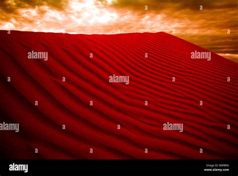 A Dramatic Sand Dune In Australia With Setting Sun Stock Photo Alamy