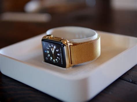 The new apple watch 6 embellished in 24k gold, with milanese strap. Gold Apple Watch With Gold Milanese Loop Band Can Be Yours ...