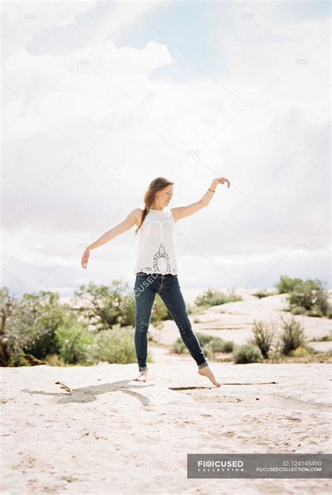 Barefoot Woman Wearing Jeans — Escape Denim Stock Photo 124145490
