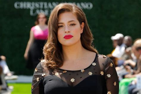 Curvy Models Show Off The New Plus Size Collection From Christian