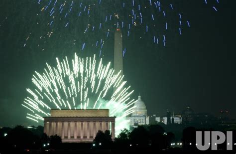 Photo Independence Day Fireworks In Washington D C Wap Upi Com