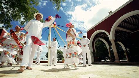 El ‘baile De Las Cintas Una De Las Más Coloridas Danzas Tradicionales