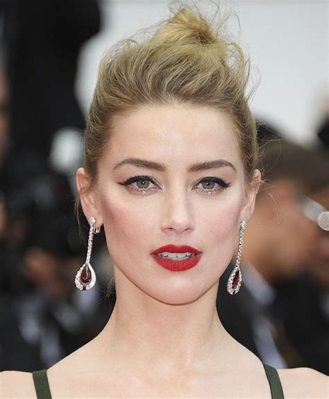 El Maquillaje De Noche De Amber Heard La Tendencia Que También Rejuvenece Amber Heard