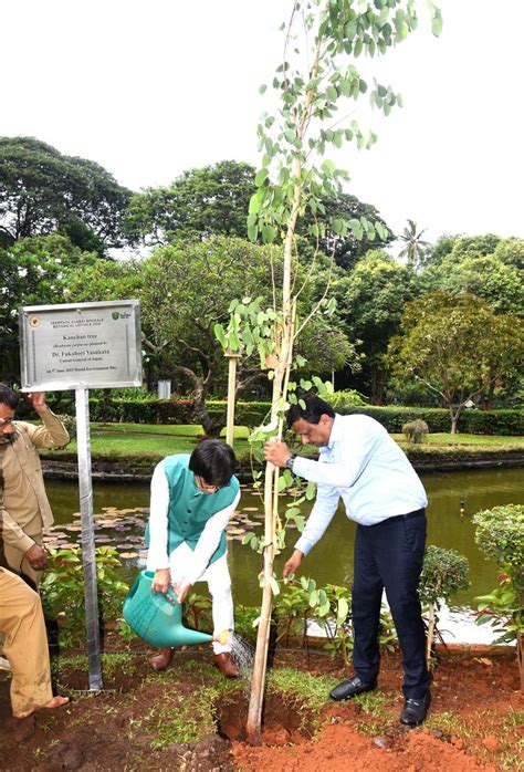 Consulate General Of Japan In Mumbai On Twitter Consul General Dr Fukahori Yasukata Planted