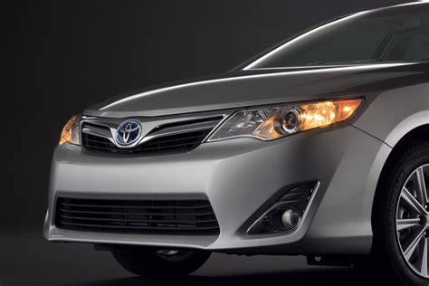 From audio to optional exterior components, we've got. 2012 Toyota Camry Hybrid MPGs Beat Ford Fusion, Hyundai Sonata