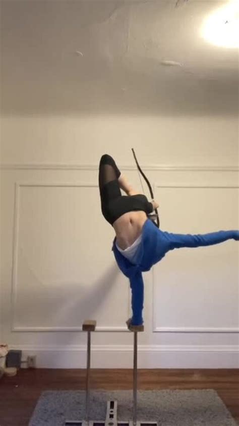 Girl Shows Mind Blowing Contortion Act While Practicing At Home Jukin