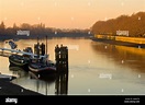 Putney Pier und River Thames Putney London Vereinigtes Königreich ...